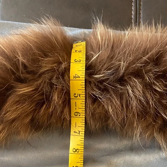Luxurious Vintage Raccoon Genuine Fur Collar EUC - Picture 7 of 9